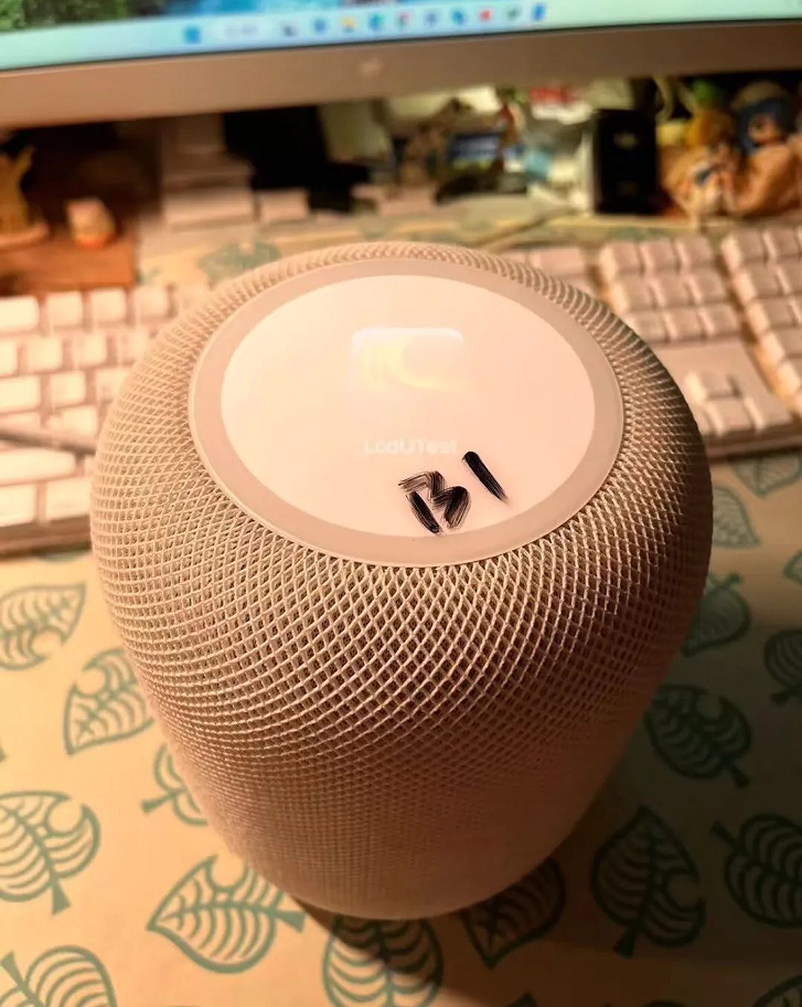蘋果HomePod搭載LCD液晶屏.jpg